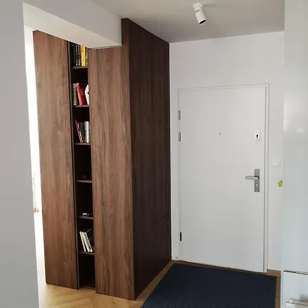 Beautiful New Apt In Old Town Near Train Station - Free Parking Bratislava Exterior photo