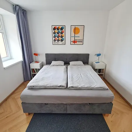 Beautiful New Apt In Old Town Near Train Station - Free Parking Bratislava Exterior photo