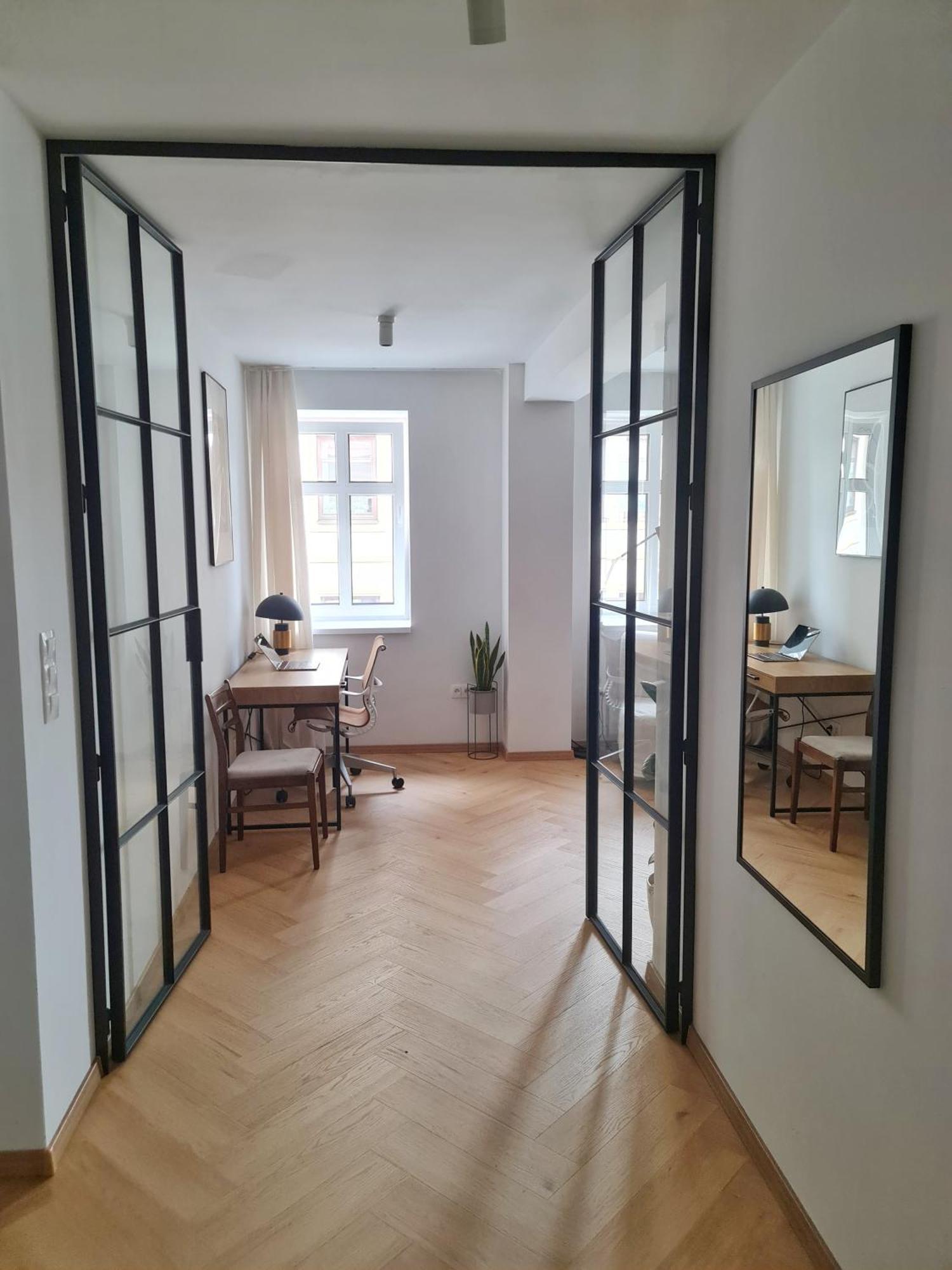 Apartment Beautiful New In Old Town Near Train Station - Free Parking Bratislava