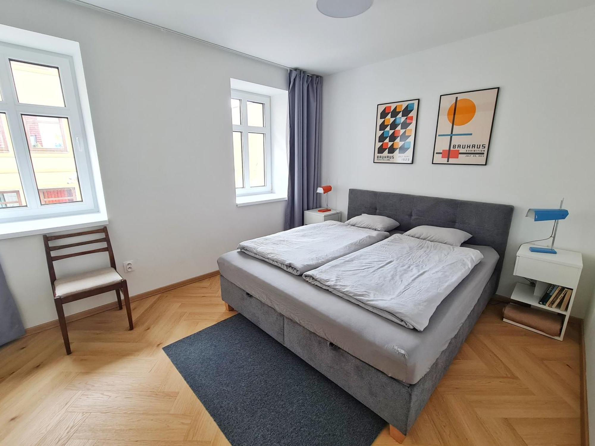 Beautiful New In Old Town Near Train Station - Free Parking Apartment Bratislava